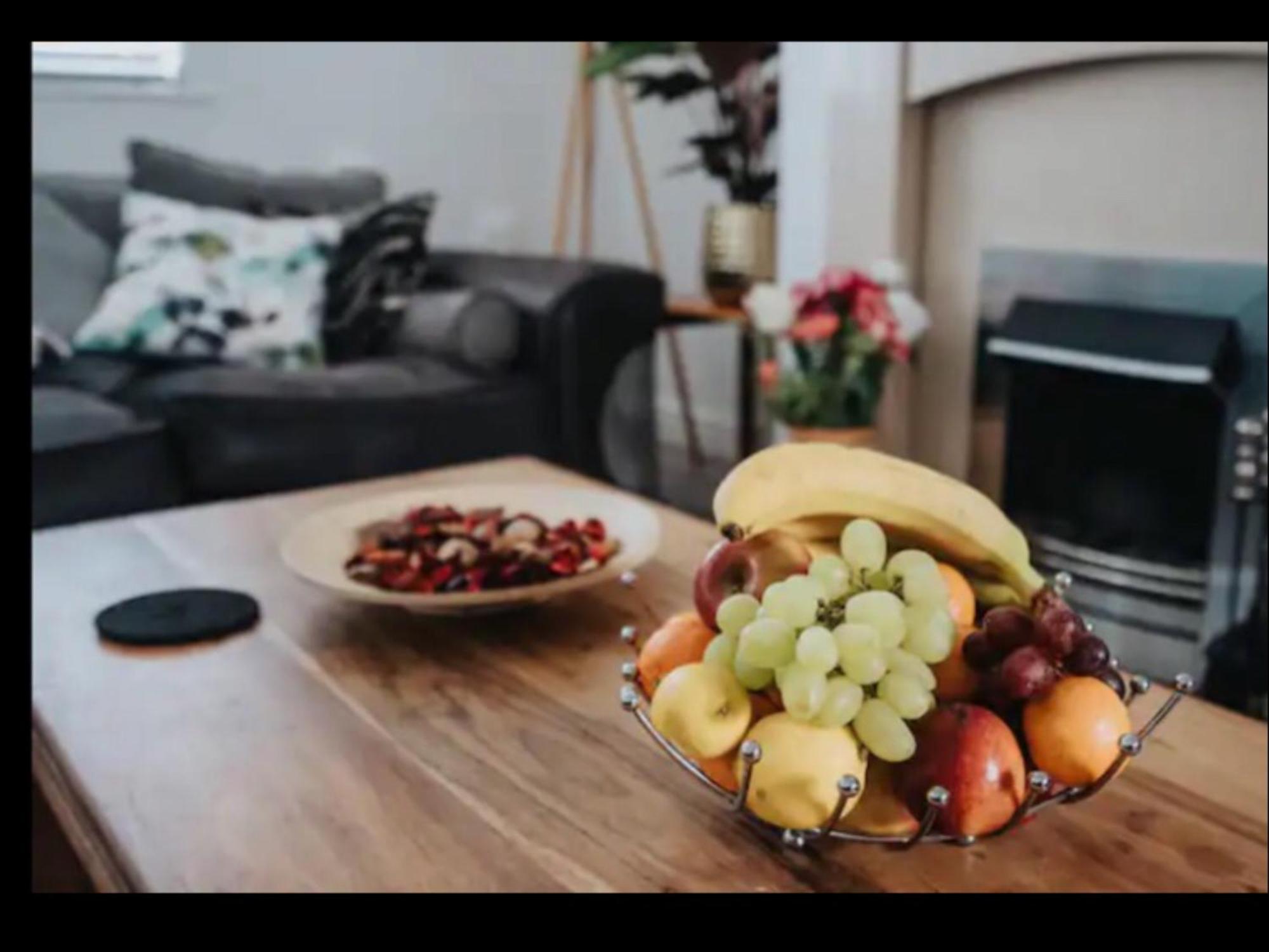 Cosy 2 Bedroom Sleeps 5 St Helens, Contractors Welcome Liverpool