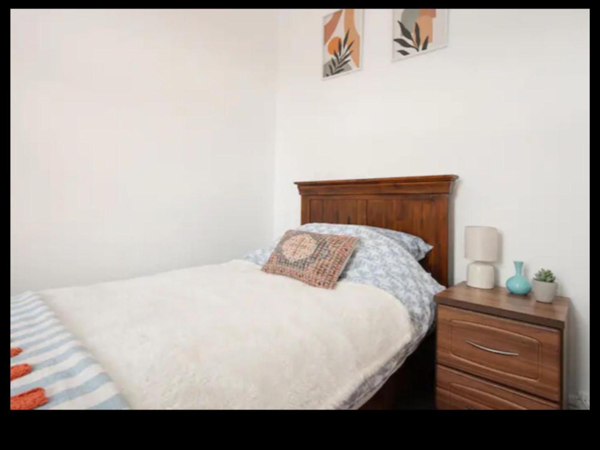 Holiday home Cosy 2 Bedroom Sleeps 5 St Helens, Contractors Welcome *